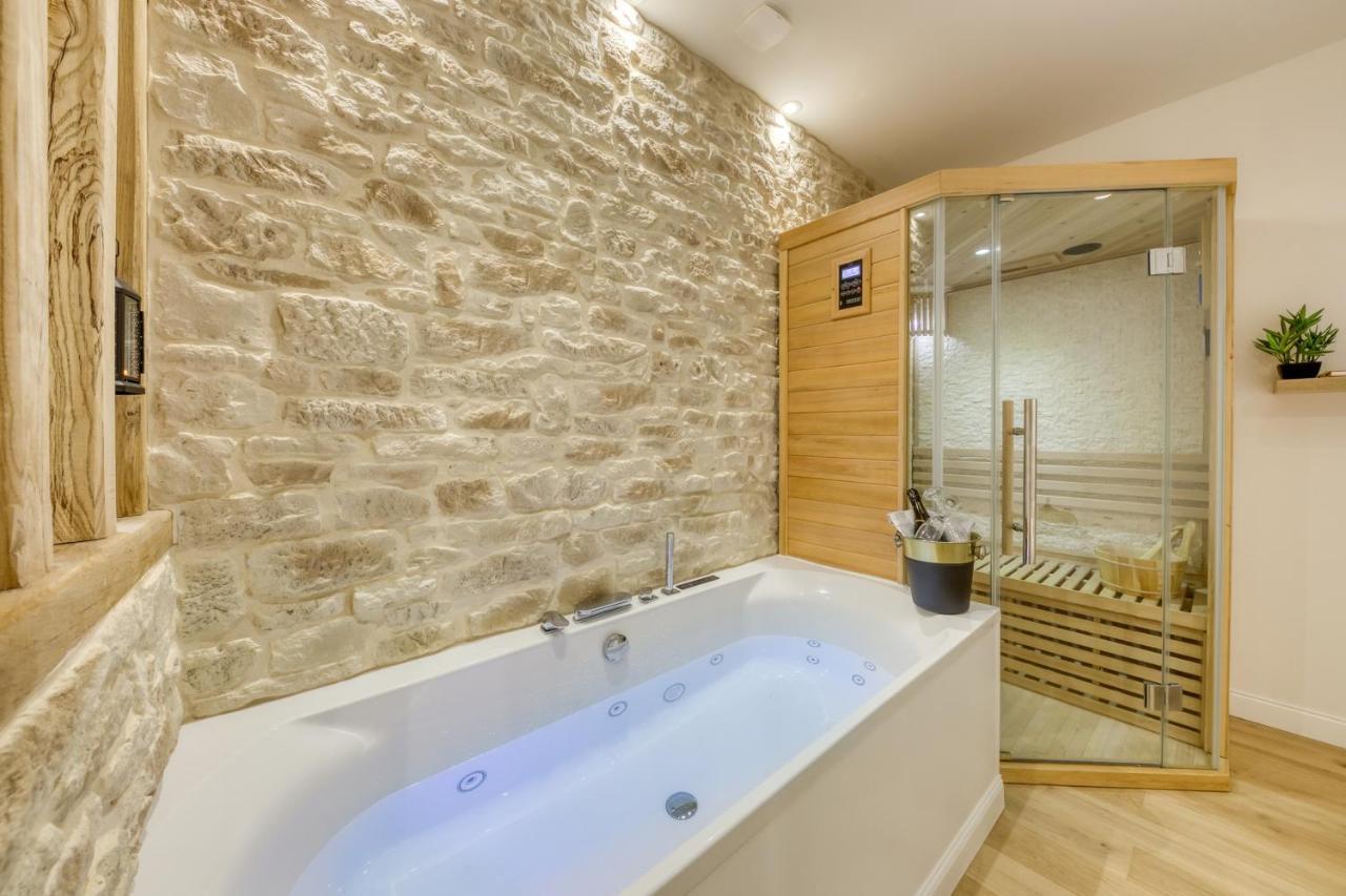 Le Petit Paris - Cocon & Spa & Sauna Chartres Eksteriør billede